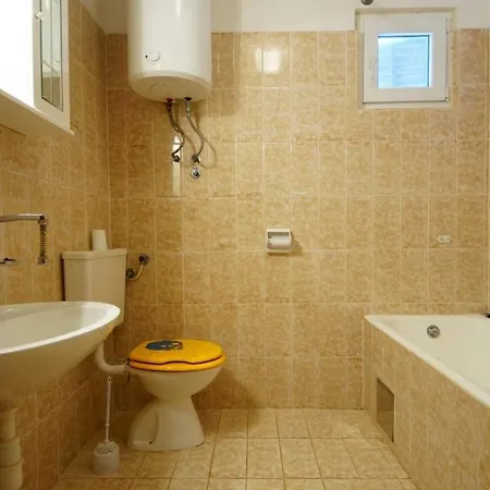 Apartment With A Parking Space Povljana, Pag - 18177 *
