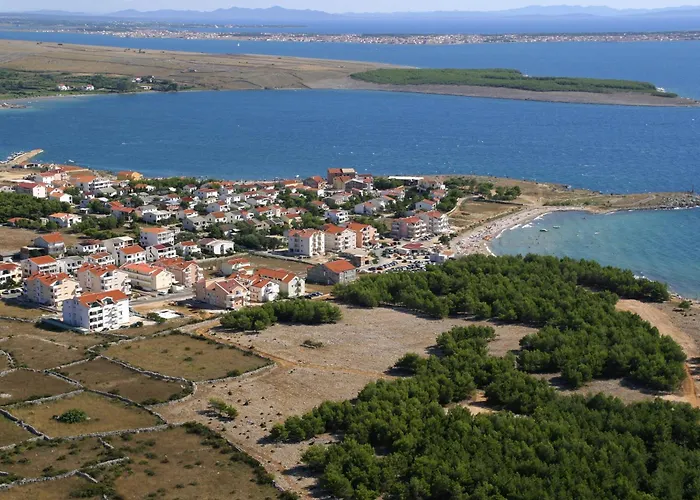 With A Parking Space Povljana, Pag - 18177 Apartman *