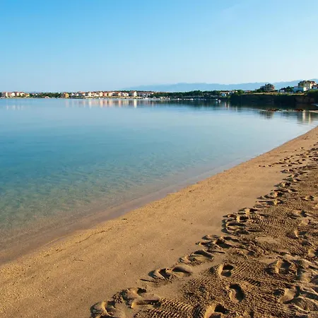With A Parking Space Povljana, Pag - 18177 * Povljana